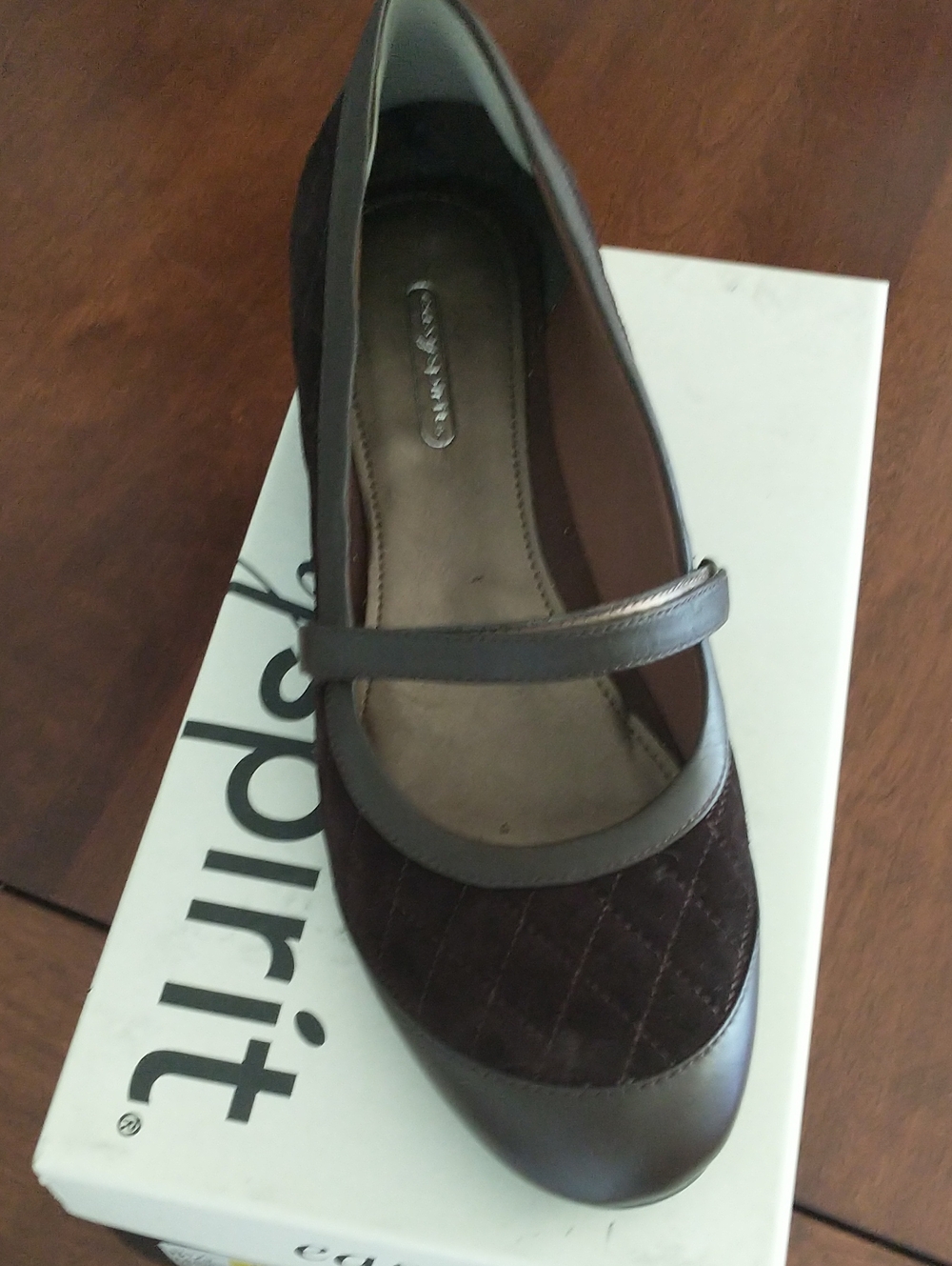 Easy Spirit Deptford T Brown Shoes - Picture 2 of 5